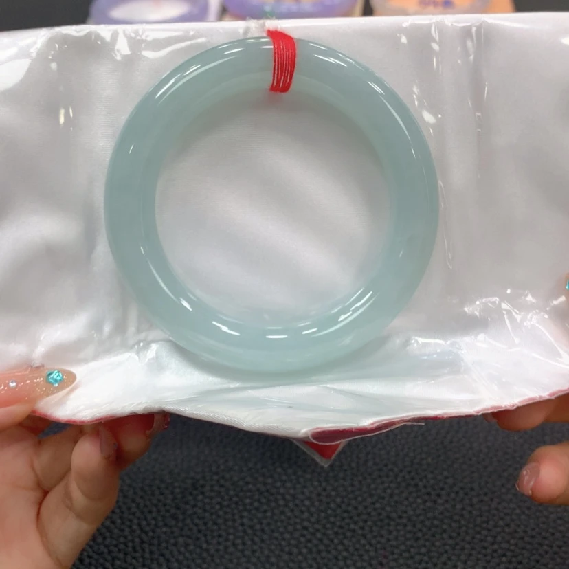【闪购商品】翡翠手镯未镶嵌清***人翡翠