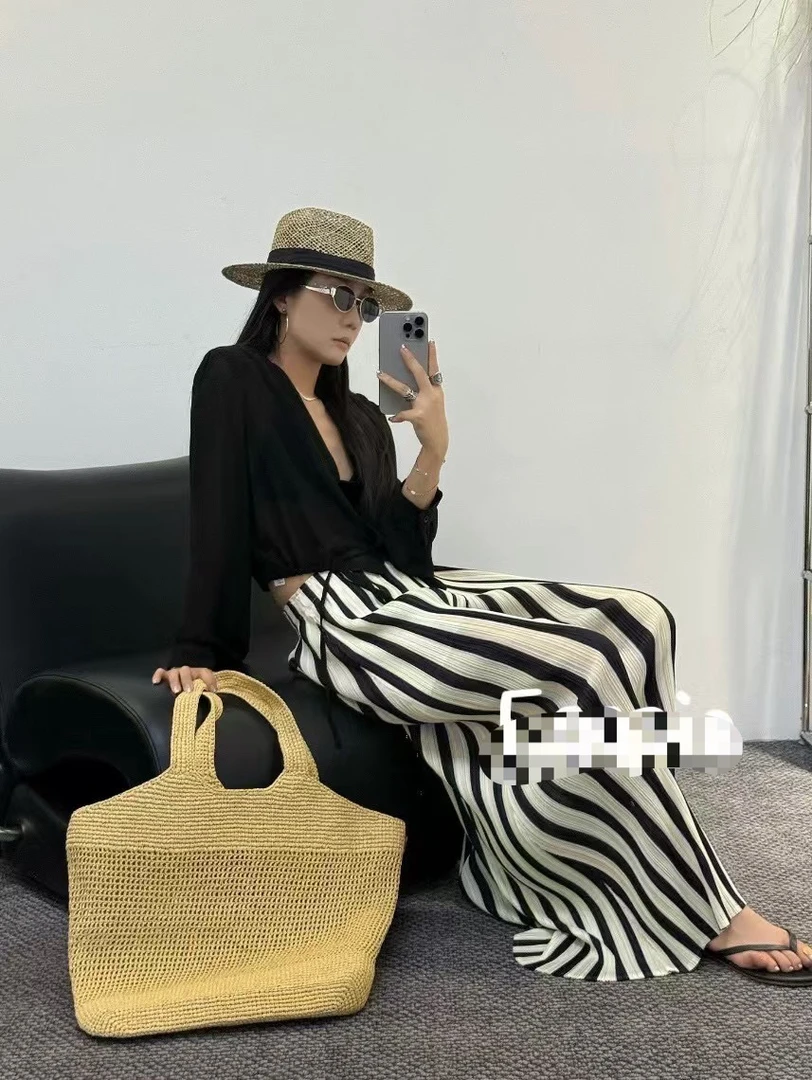 都市洋气气质竖条纹阔腿裤设计感十足