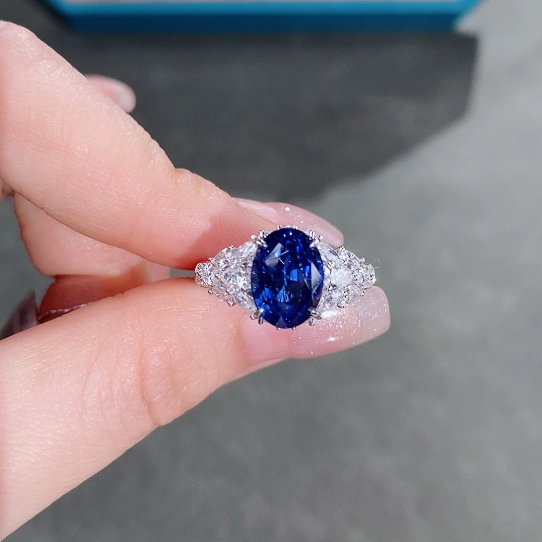 戒指蓝宝石18K金镶嵌4.58ct皇家蓝吉尔德