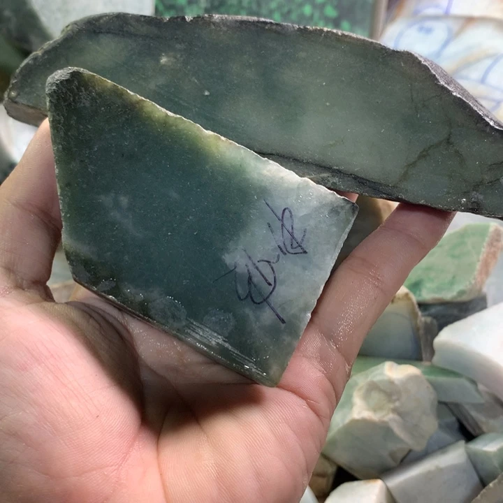 翡翠裸石8号取珠子
