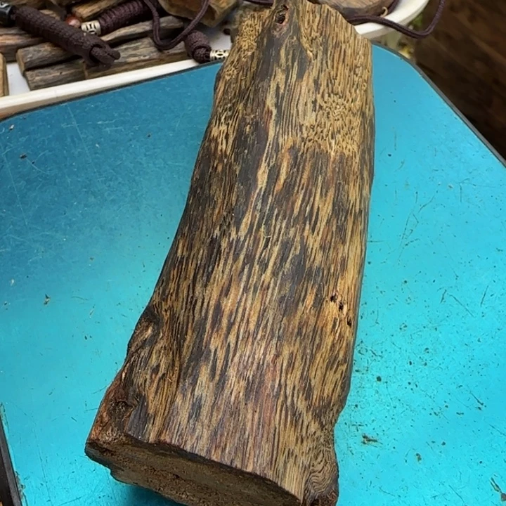 小***王沉香碎屑沉香棋楠沉香金沙叶虫漏料67克