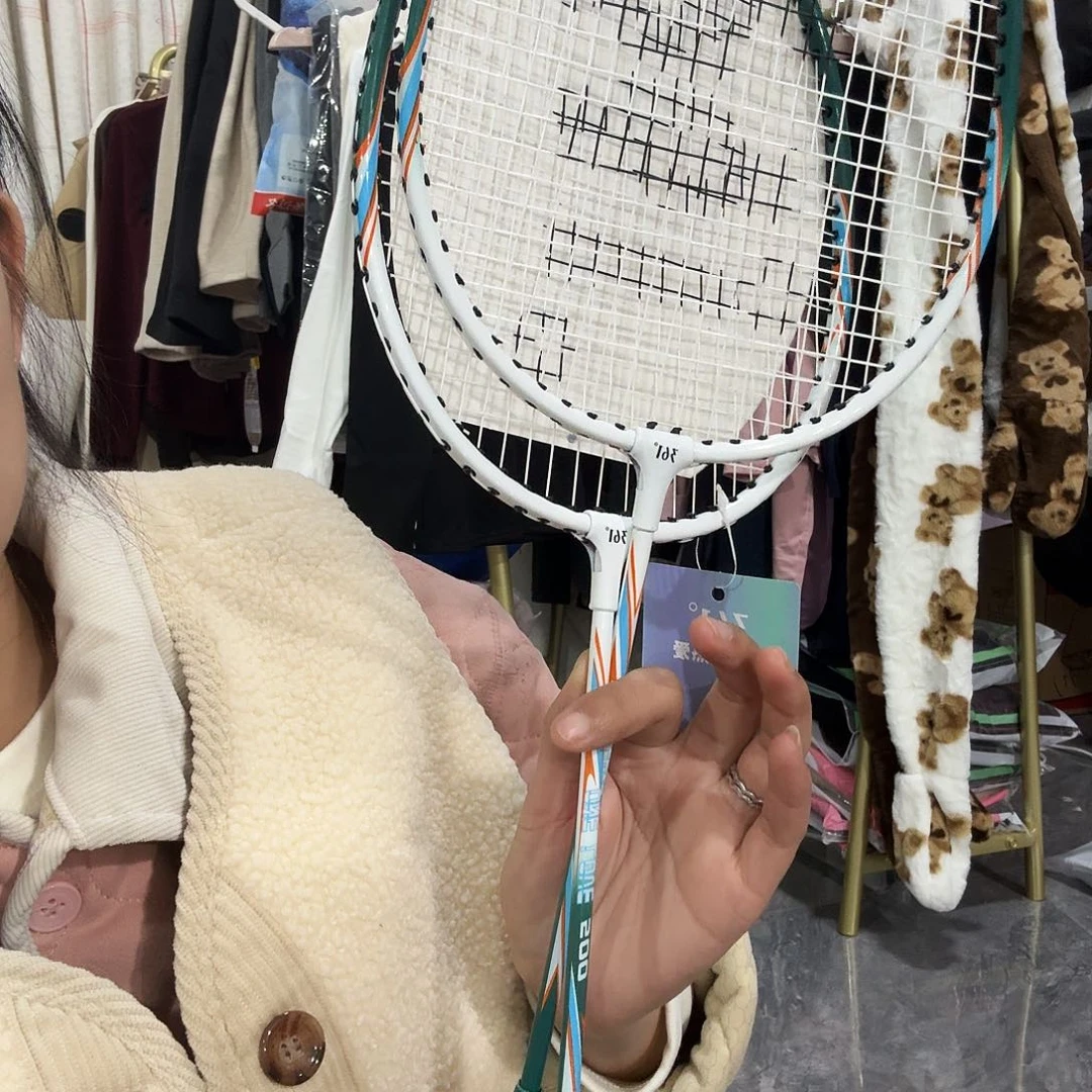 羽毛球拍到手一对啦啦