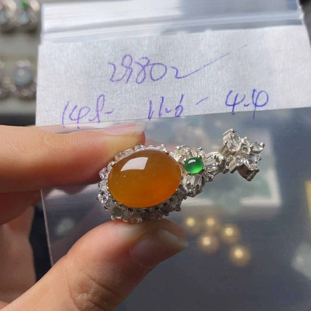 定制翡翠未镶嵌不退不换