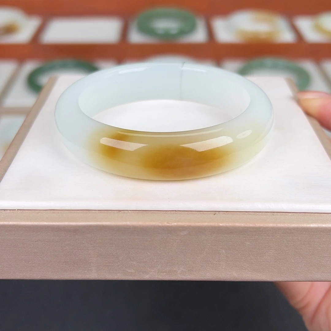 和田玉未镶嵌手镯和田玉糖白手镯