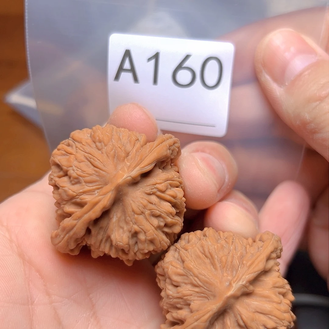 文玩核桃吊坠43➕ 四座楼