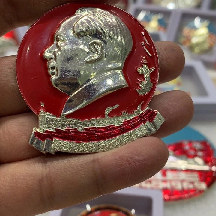 铝武汉警备区国庆十九周年山河一片红