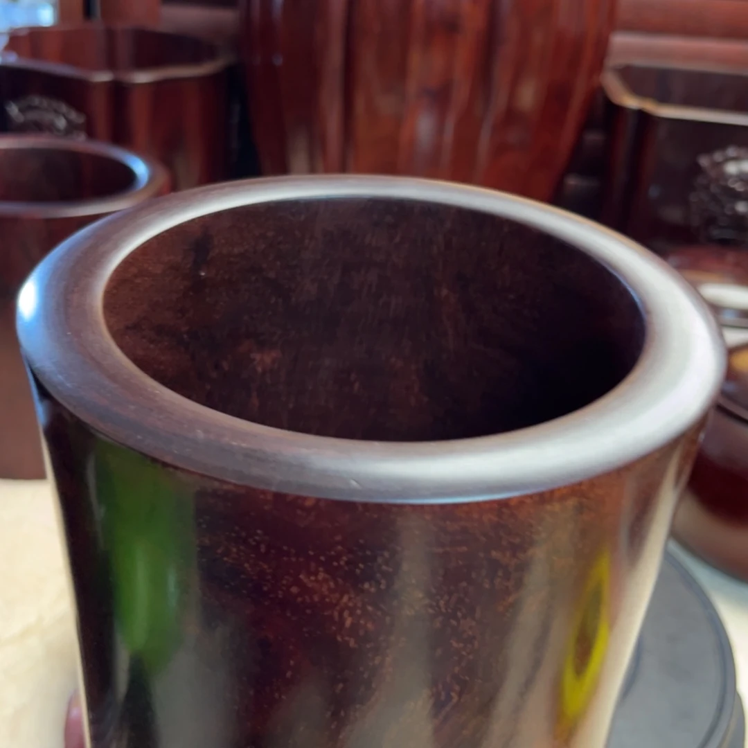 檀香木小叶紫檀笔筒