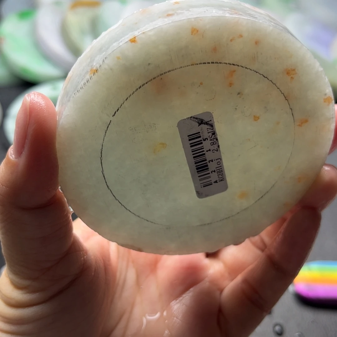未镶嵌翡翠手镯定制翡翠
