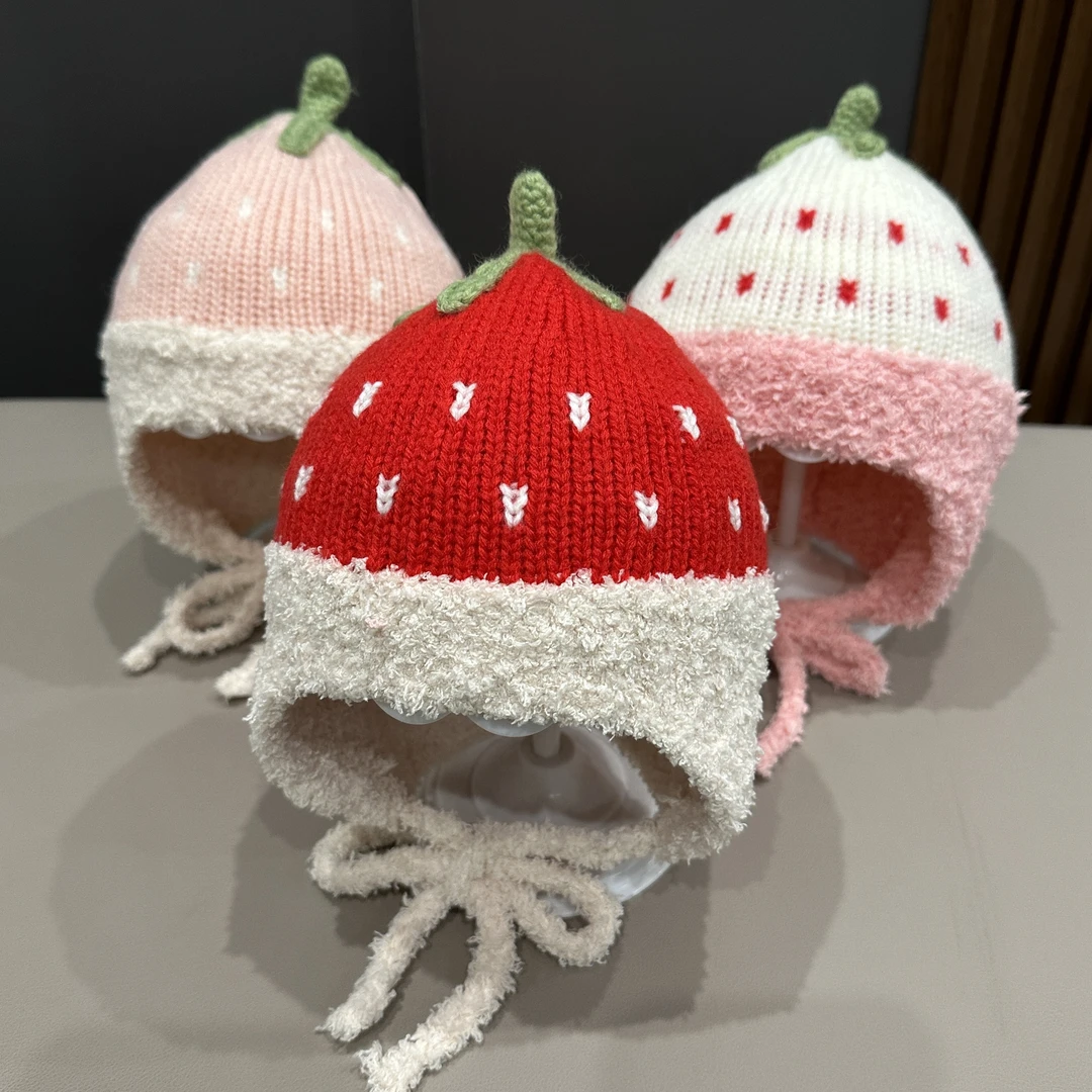 婴儿帽子秋冬季超萌草莓针织护耳帽小月龄女童宝宝防风保暖毛线帽