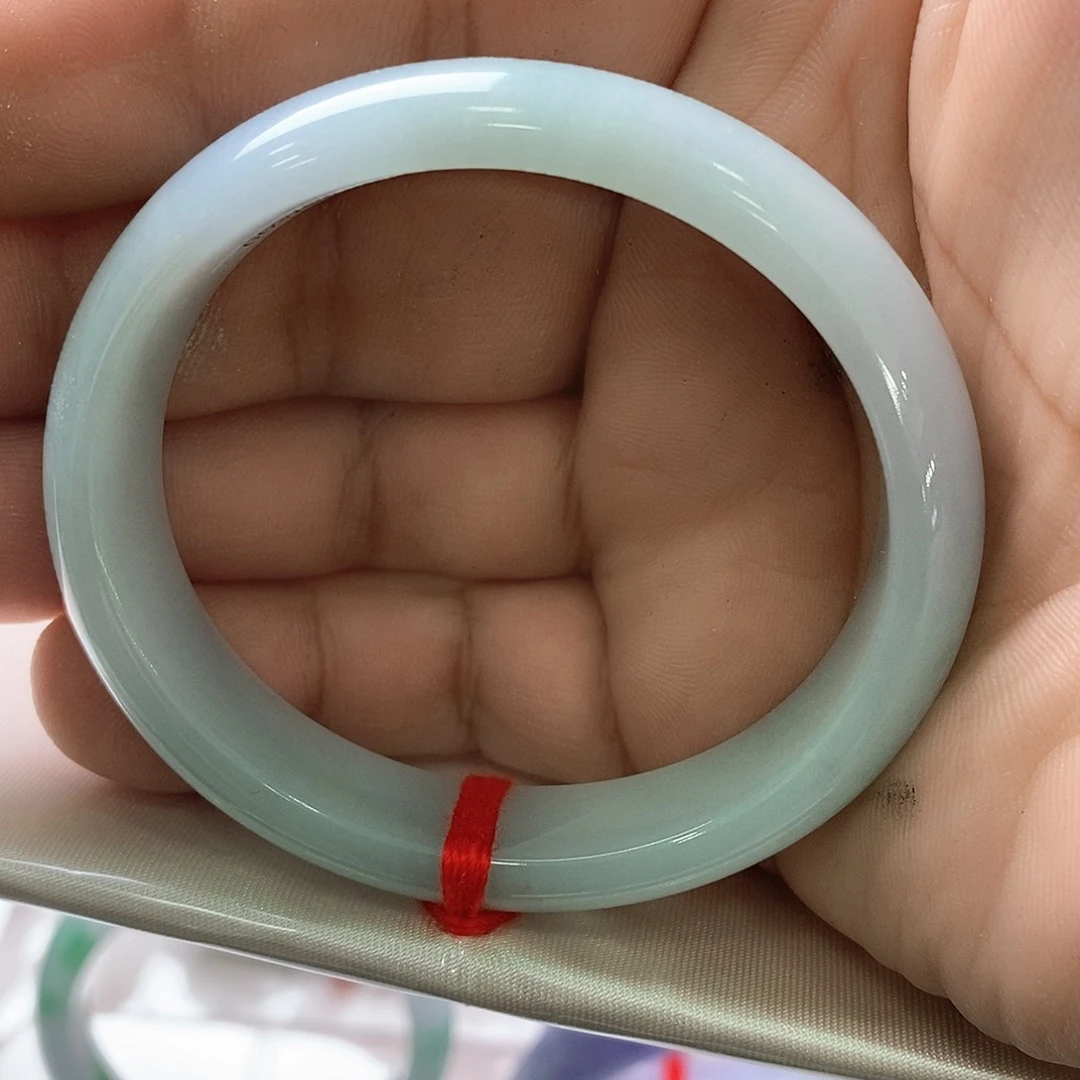 翡翠未镶嵌手镯贵妃手镯