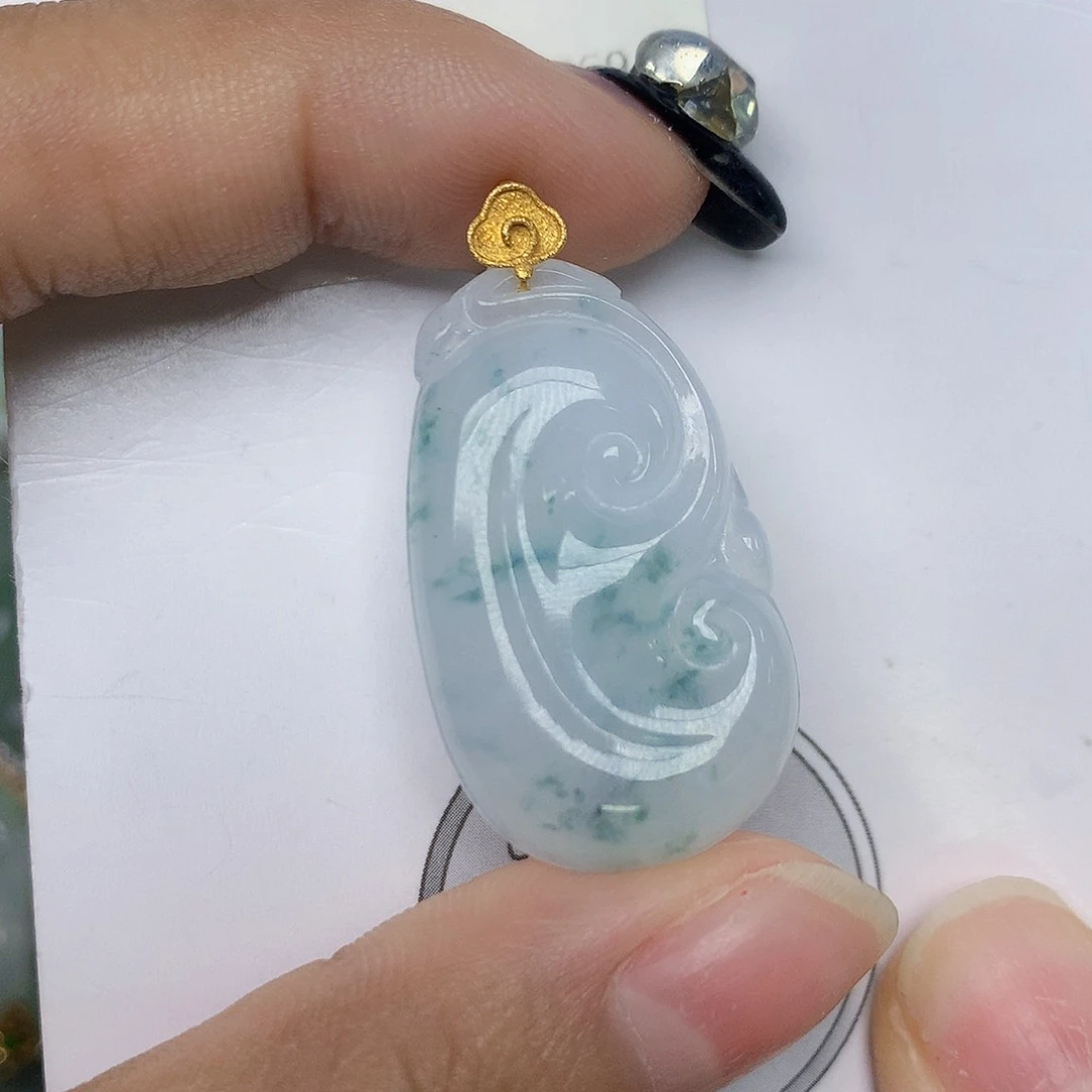 颈饰18K金镶嵌翡翠天然翡翠