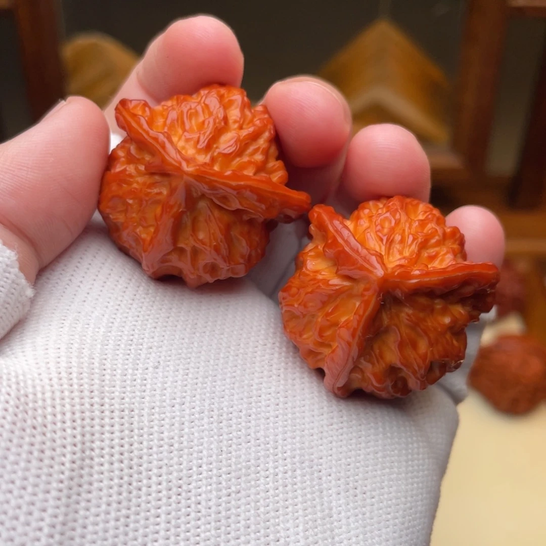 文玩核桃把件盘山三棱33