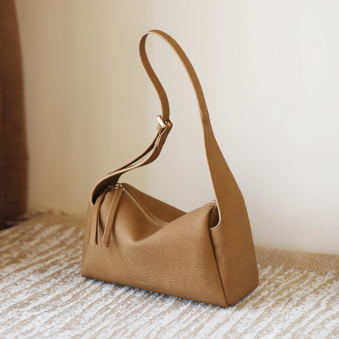 波士顿腋下包包女款爆款2025新款百搭单肩斜挎包小众通勤枕头女包