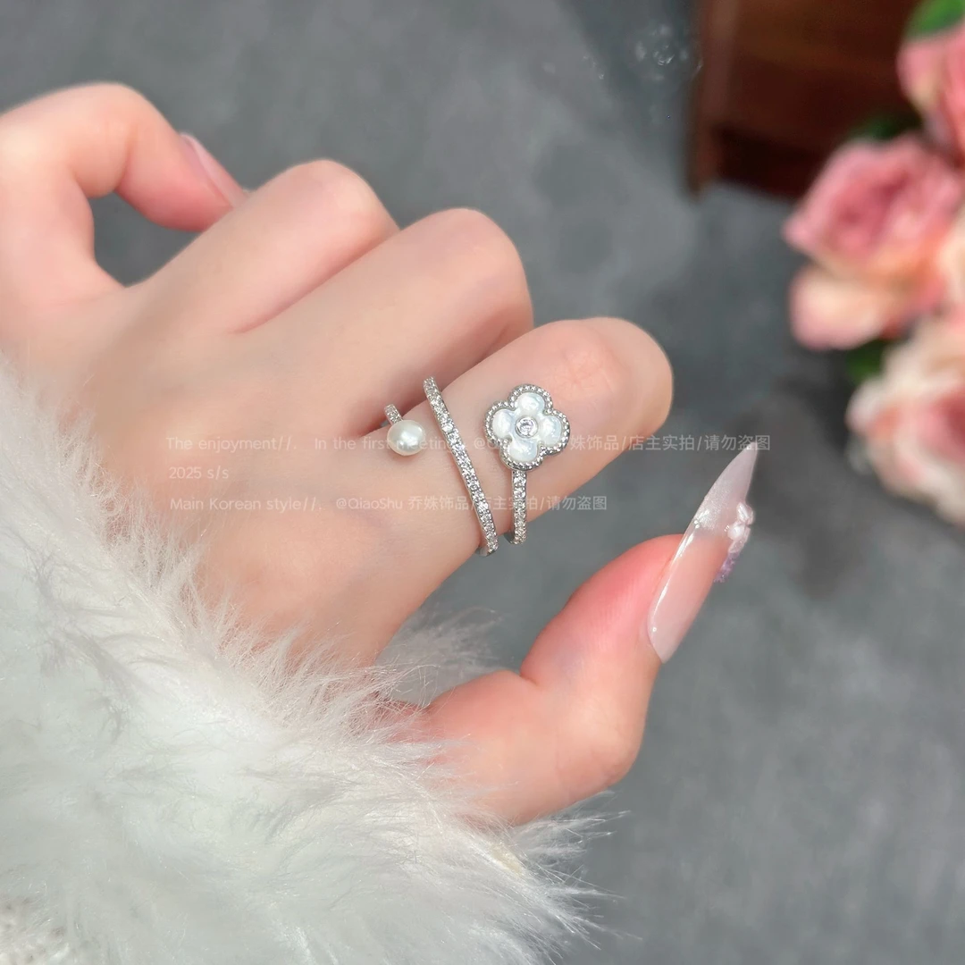 铜合金合成锆石戒指 C535 多层四叶花珠珠戒指轻奢时尚气质精致款