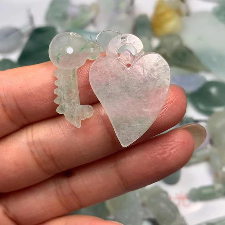 定制翡翠未镶嵌翡翠