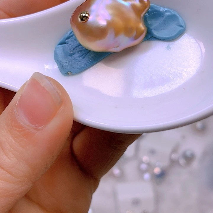 淡水珍珠颈饰合金