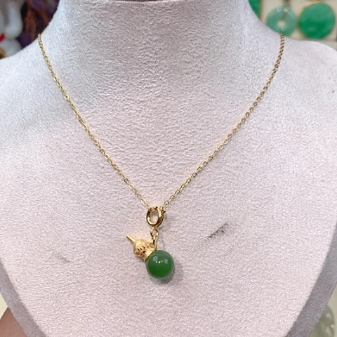 颈饰未镶嵌和田玉（碧玉）葫芦