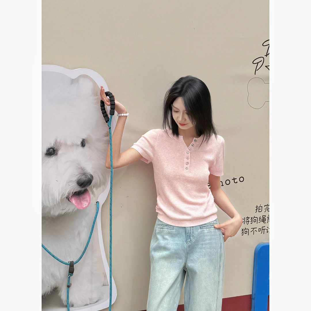 IDENTIFIES/易缔媤短袖纯色短款百搭显瘦女休闲风针织衫D71028