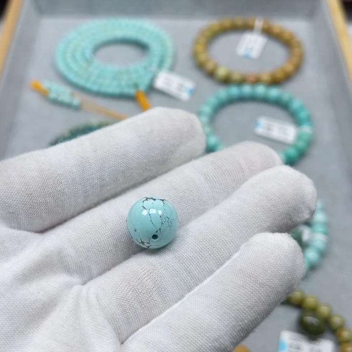 绿松石未镶嵌挂件