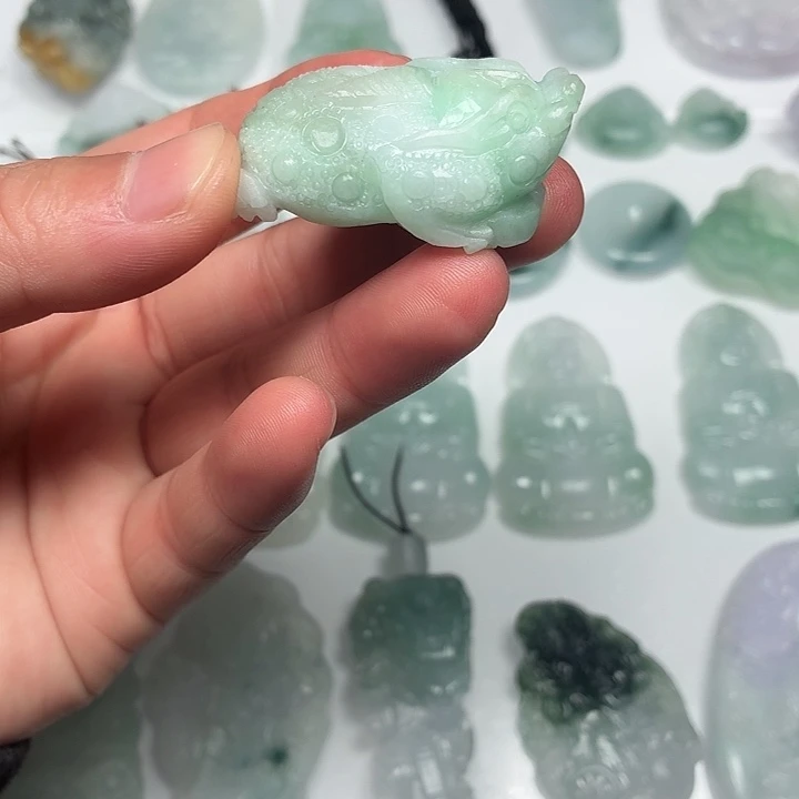 定制翡翠未镶嵌金蟾