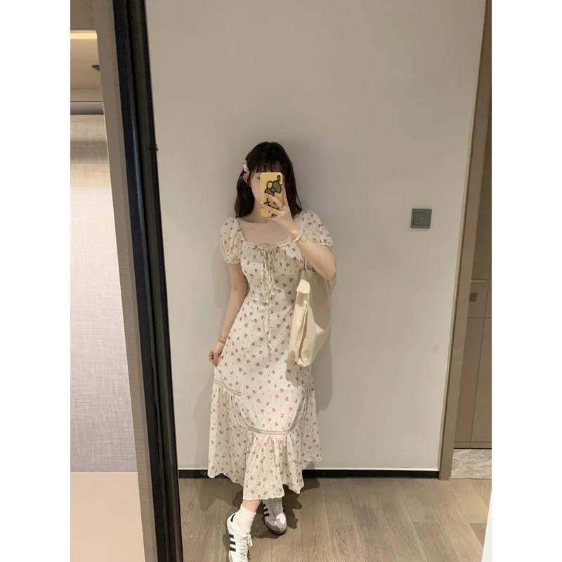 小沈美眉 假日碎花 方领泡泡袖碎花连衣裙春夏宽松显瘦长裙女