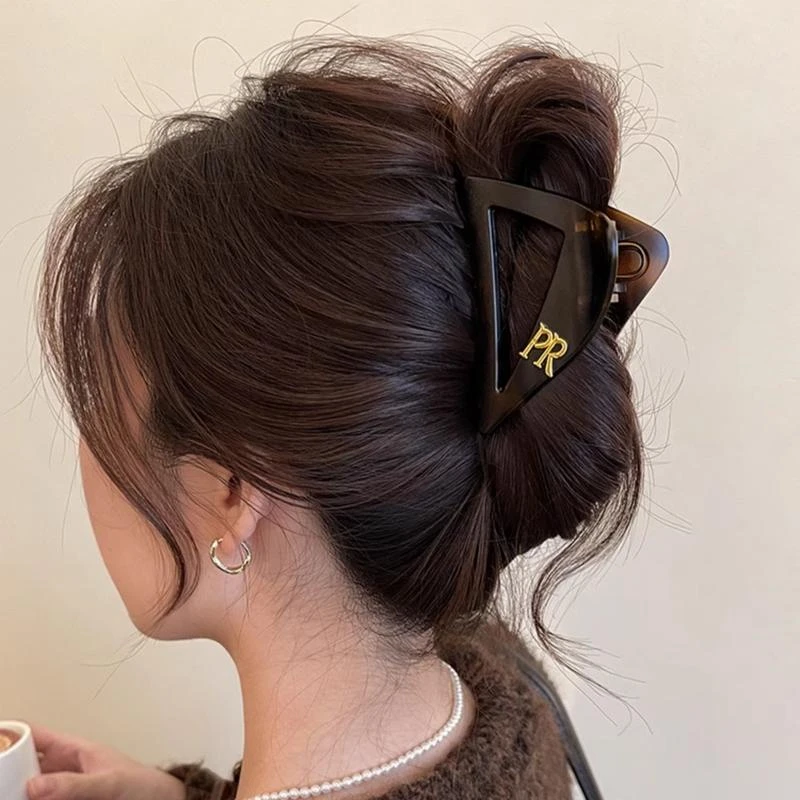 韩系简约三角盘发抓夹女2025新款高级感秋季后脑勺鲨鱼夹头饰发抓