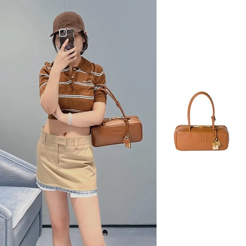 全新未使用 MIU MIU/缪缪 棕色长柄纳帕皮手提包BEAU