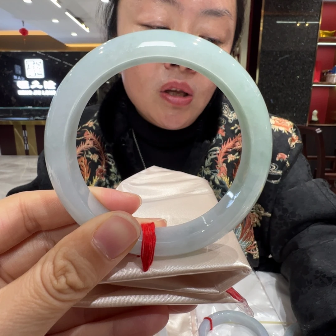 草***家翡翠未镶嵌手镯冰飘花62.6福利不退不换