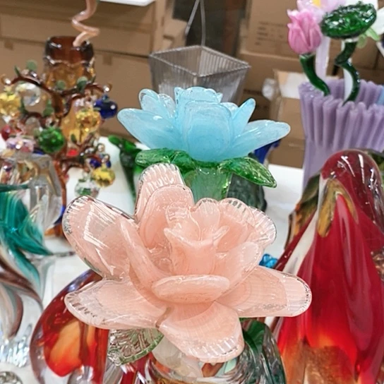 琉璃花瓶高15厘米宽9厘米