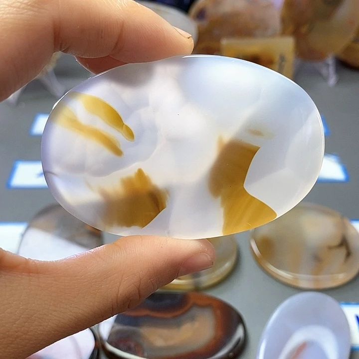 玛瑙/玉髓未镶嵌珠宝半成品