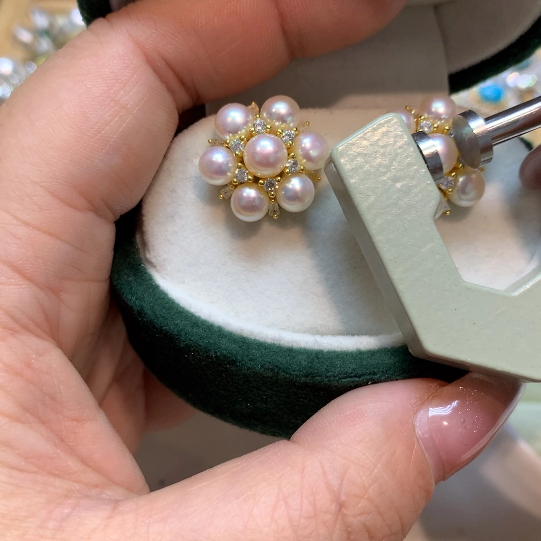 淡水珍珠耳饰未镶嵌