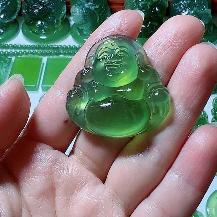 勿****蛇纹石玉未镶嵌颈饰