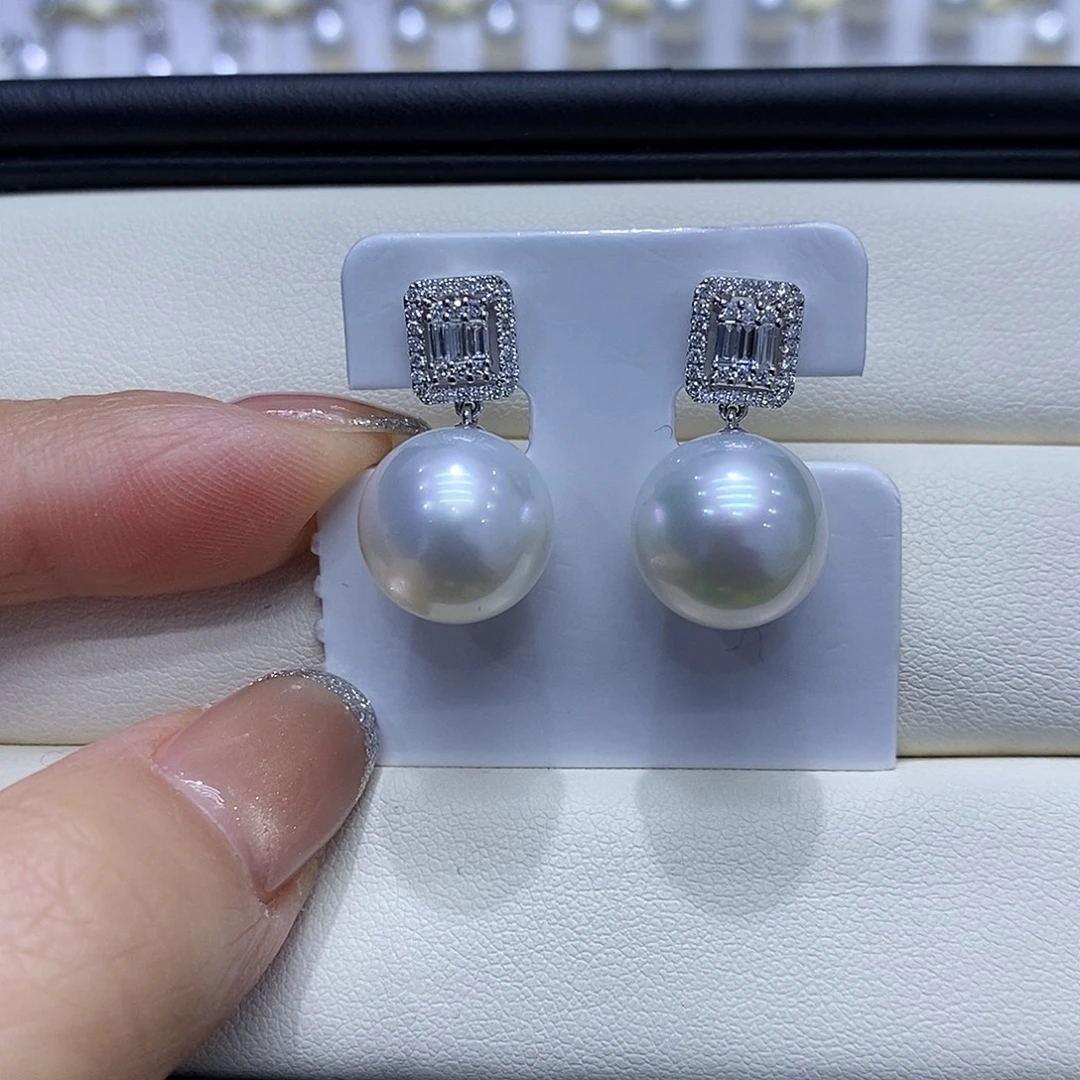 18K金镶嵌耳饰海水珍珠12到13点位澳白