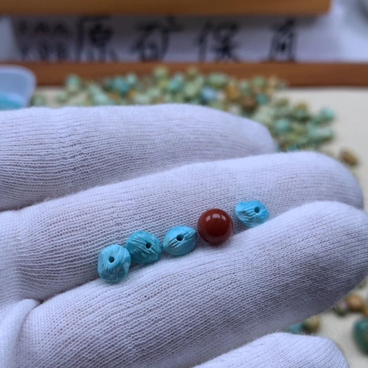 南红玛瑙未镶嵌珠宝奇石