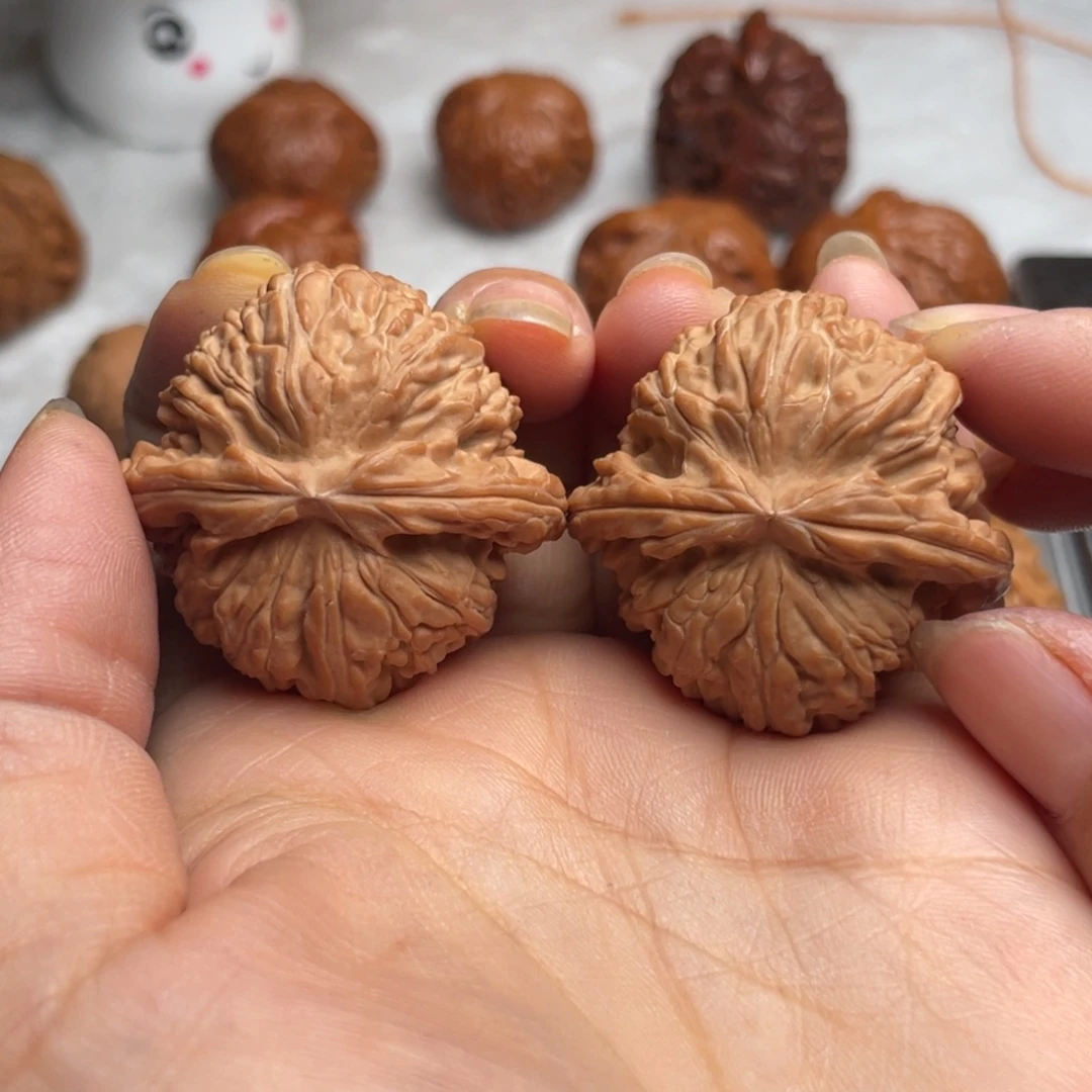 景***明把件文玩核桃W 24 37 白狮子