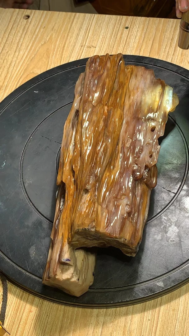 精美树化玉摆件2025119