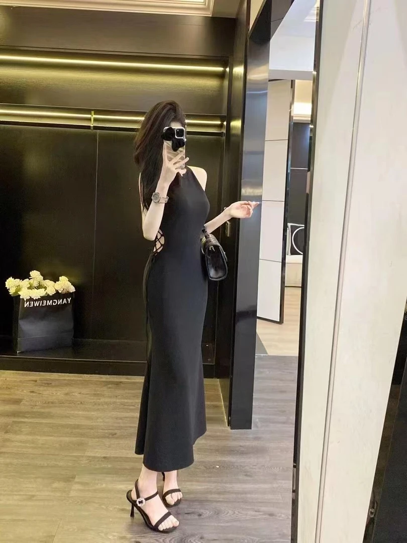 杨杨 MI2-时尚性感小心机露腰连衣裙9846