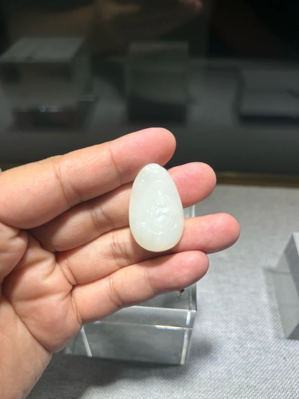 新疆和田玉弥勒佛