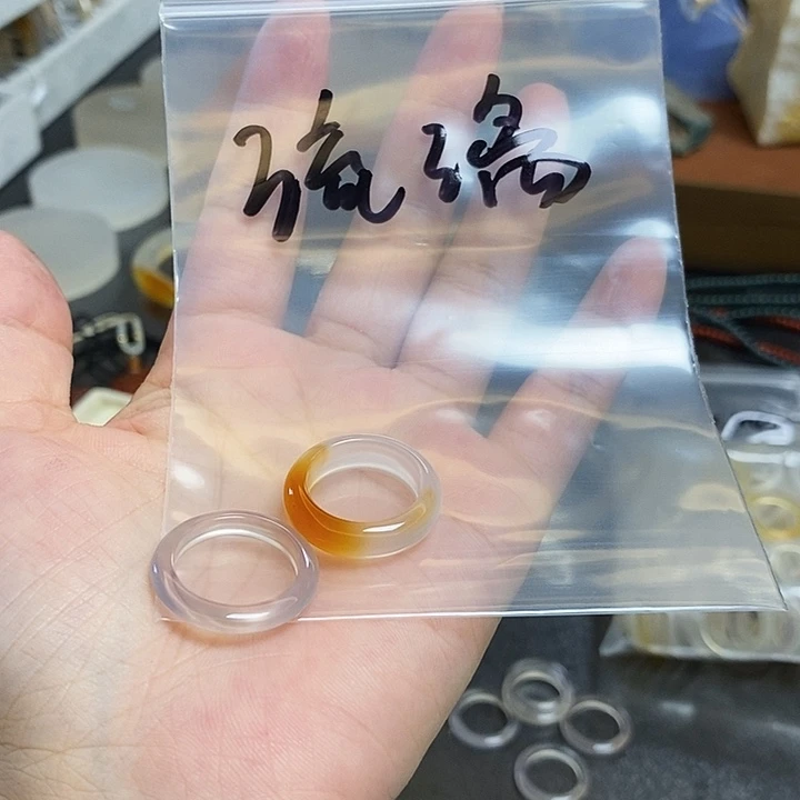 琉***璃玛瑙/玉髓未镶嵌珠宝半成品