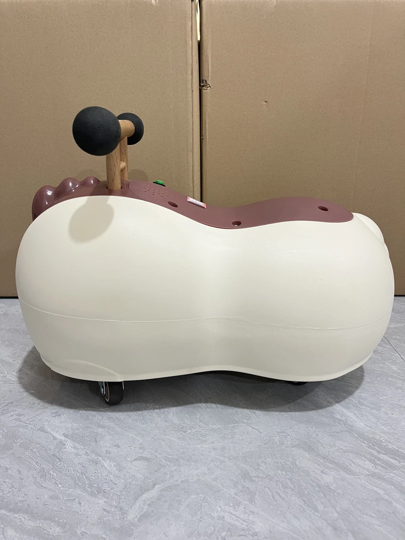 毛毛虫玩具车 ，款式颜色随机发