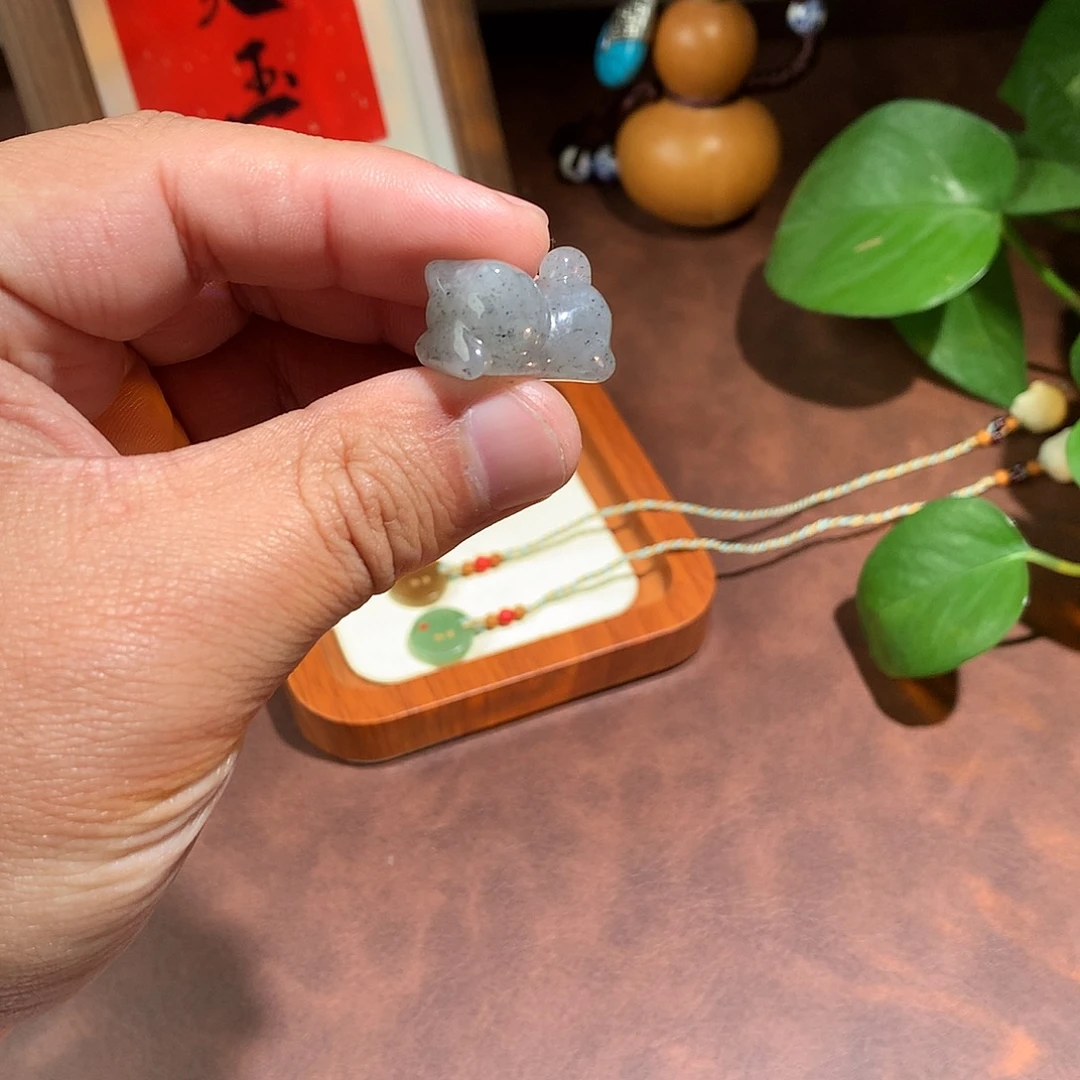 和田玉未镶嵌车挂和田玉 149