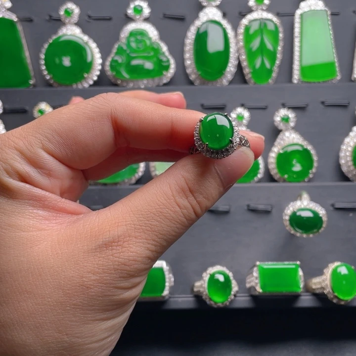 翡翠戒指未镶嵌翡翠戒指