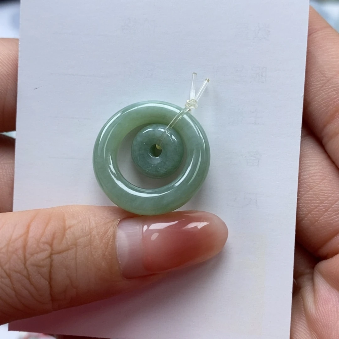 颈饰未镶嵌翡翠天然翡翠吊坠a货