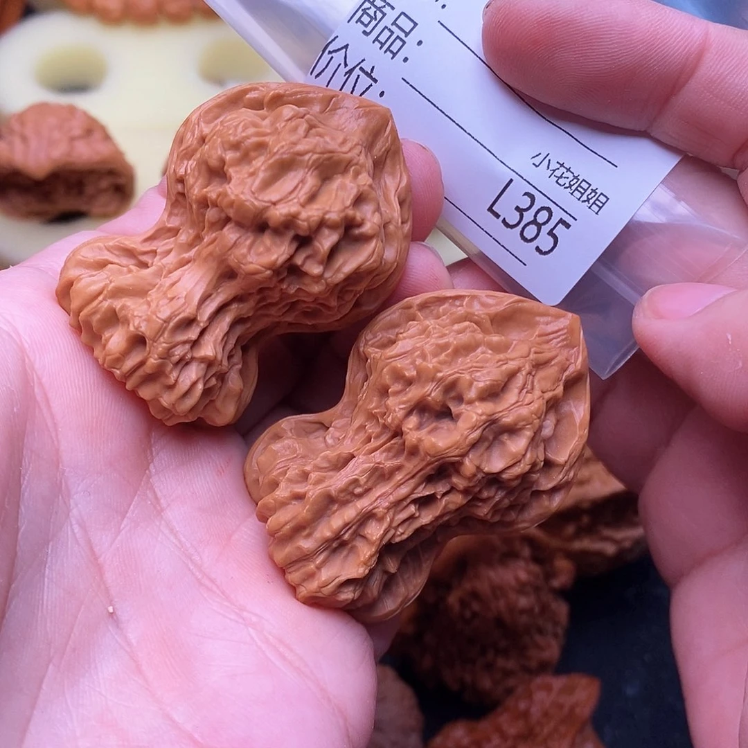 姚***记把件文玩核桃异型葫芦