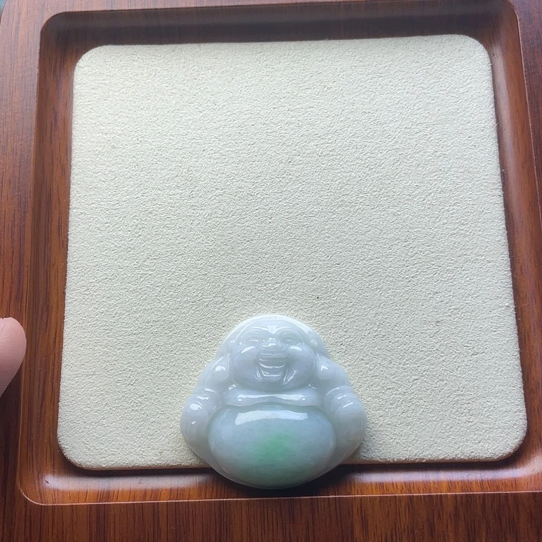 刘***云翡翠未镶嵌颈饰纯天然翡翠