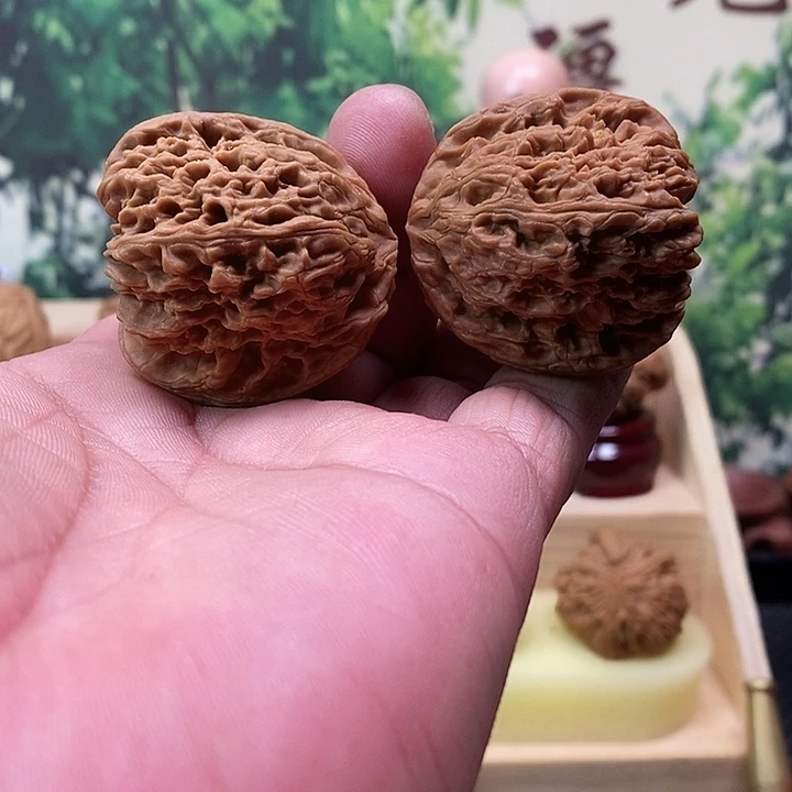 文玩核桃吊坠拉丝凹底涿鹿南疆石