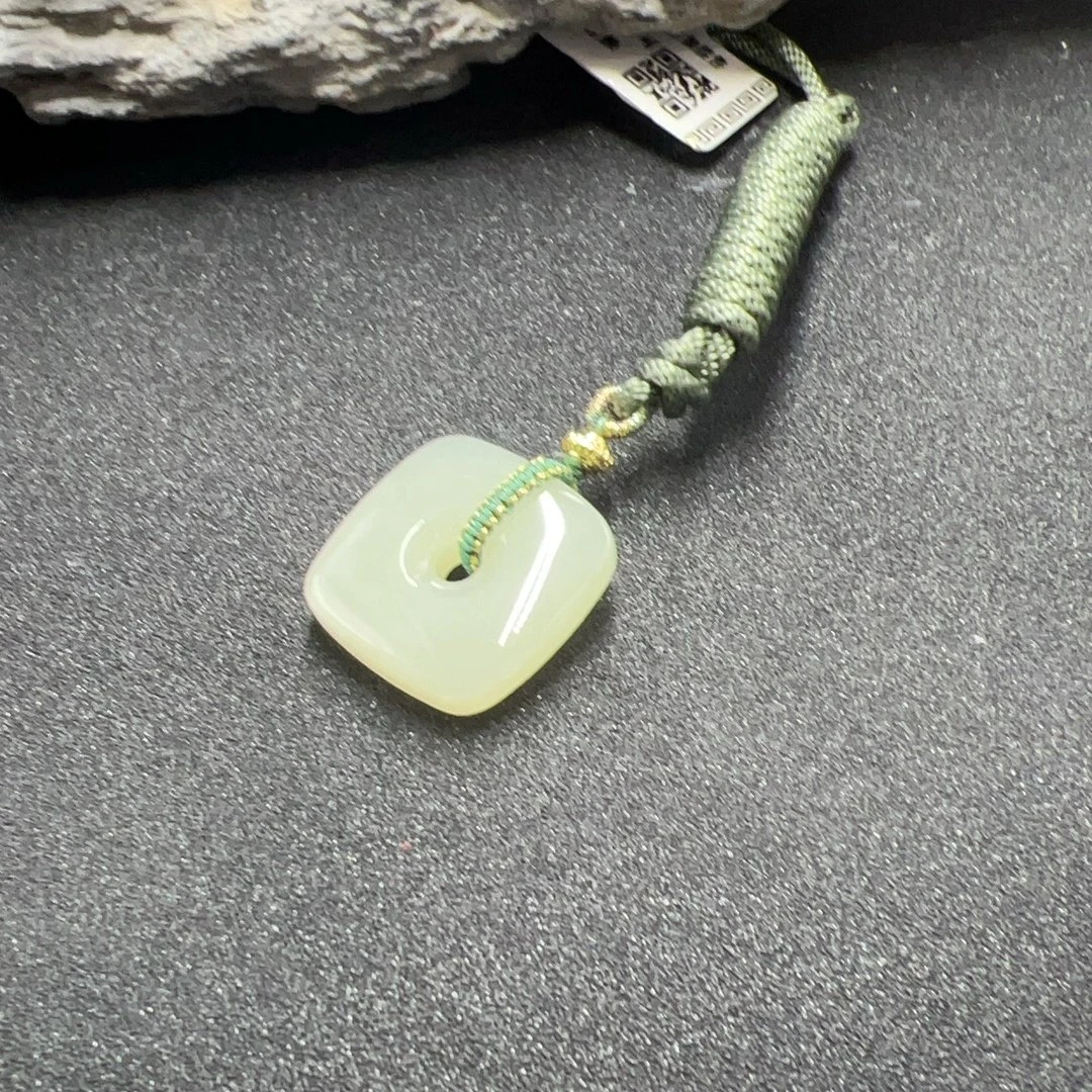 BY0226FHLZ标043 和田玉挂件