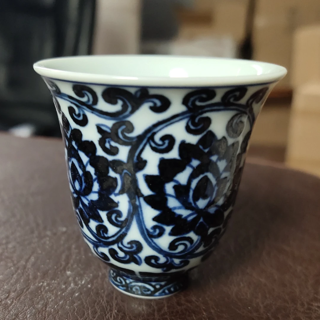 微瑕缠枝高铃铛杯