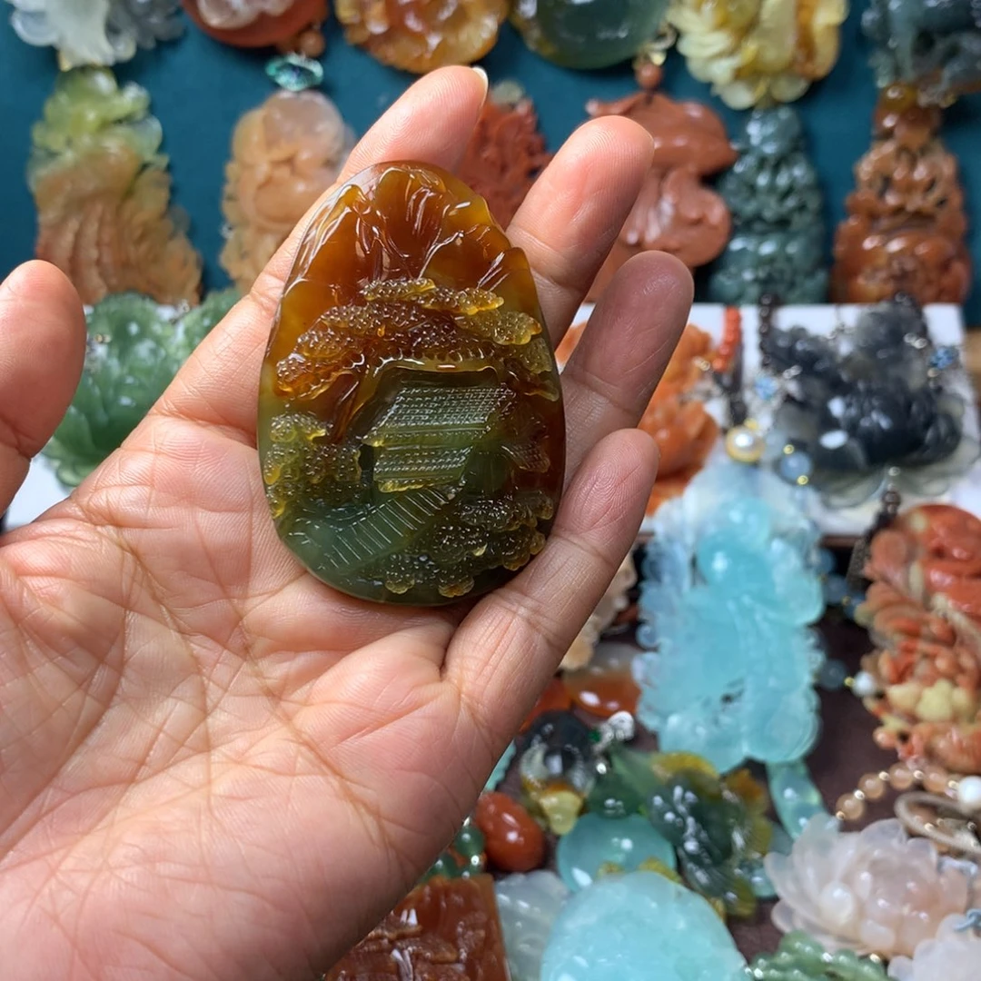 蛇纹石玉未镶嵌挂坠