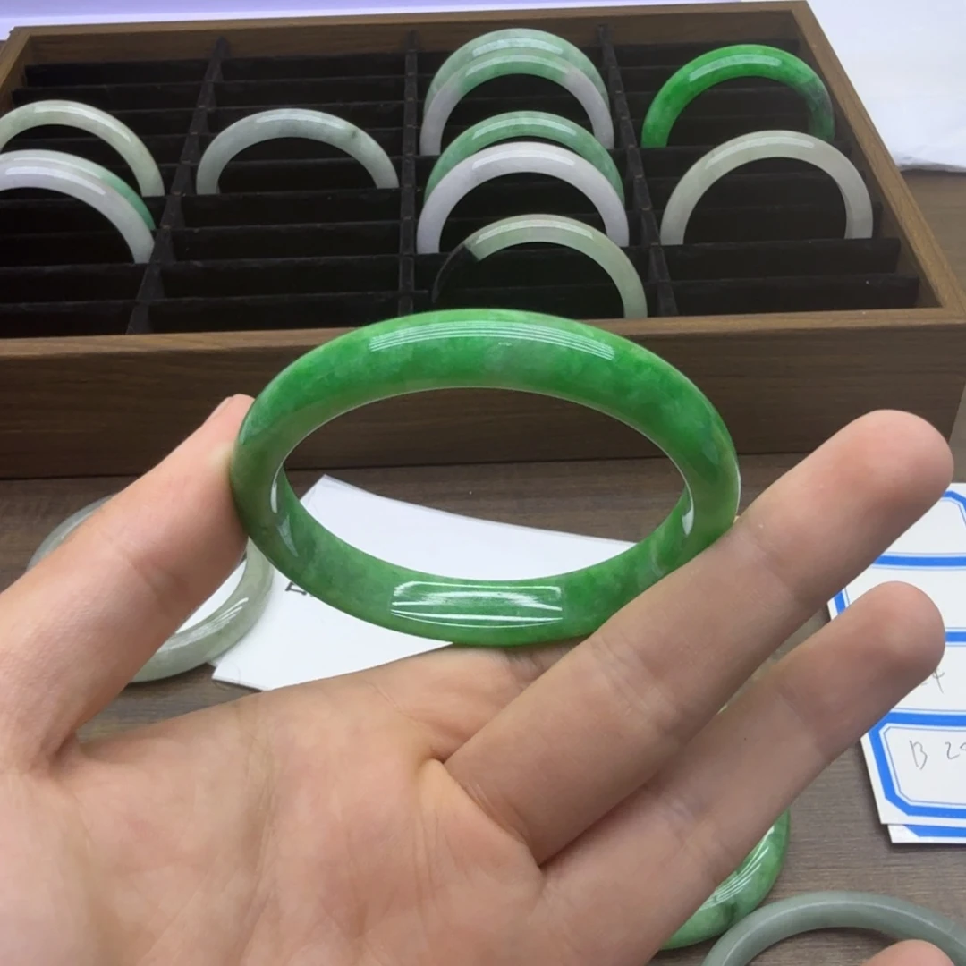未镶嵌手镯翡翠B2